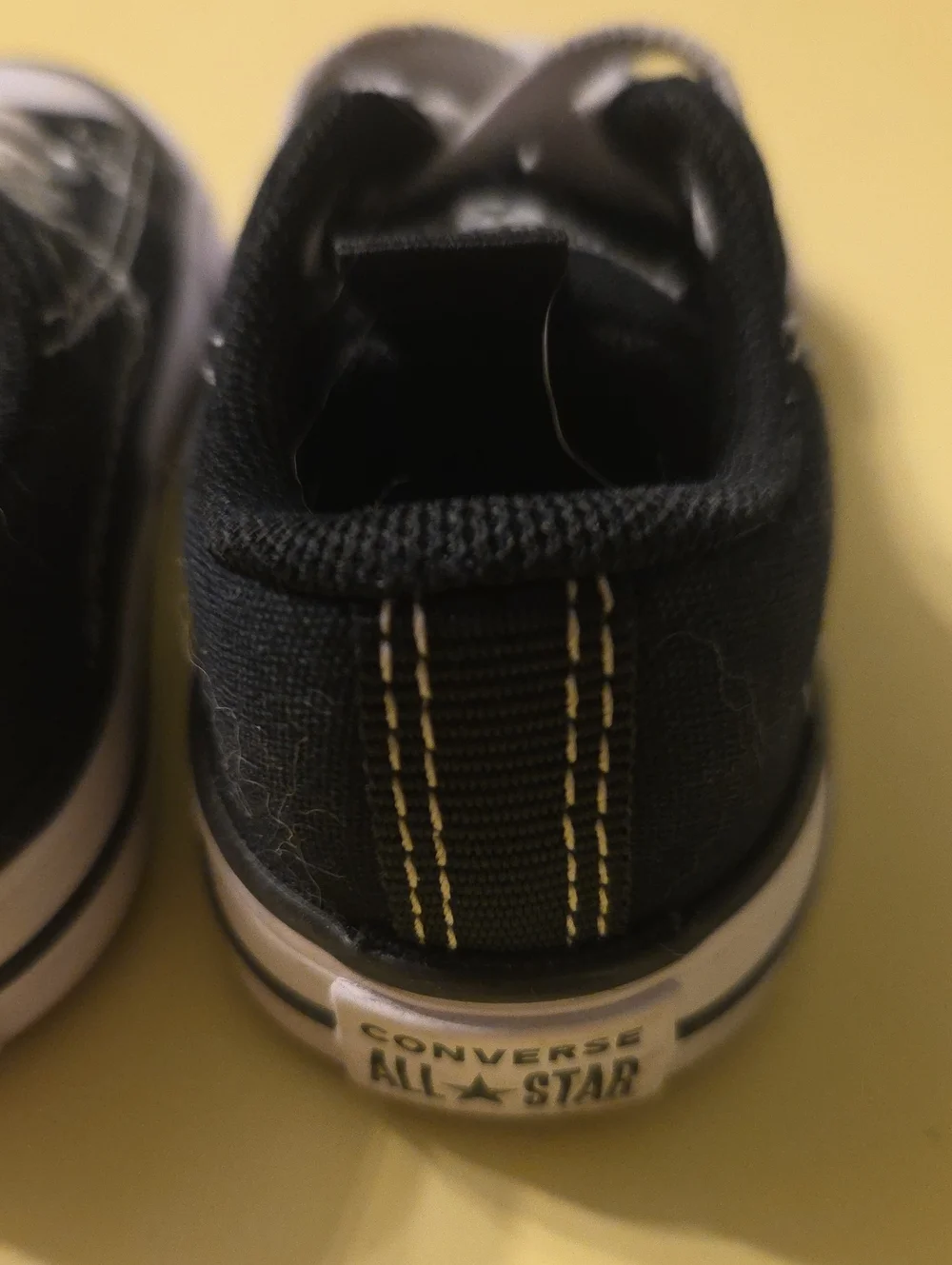 Converse Toddler Kids Sz 5 Black and White Low-Top Canvas Sneakers